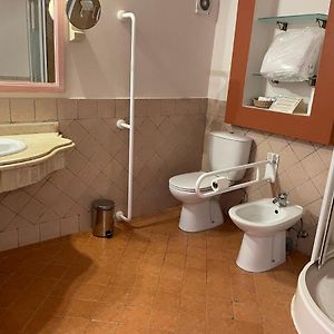Pokój typu standard z dwoma pojedynczymi łóżkami